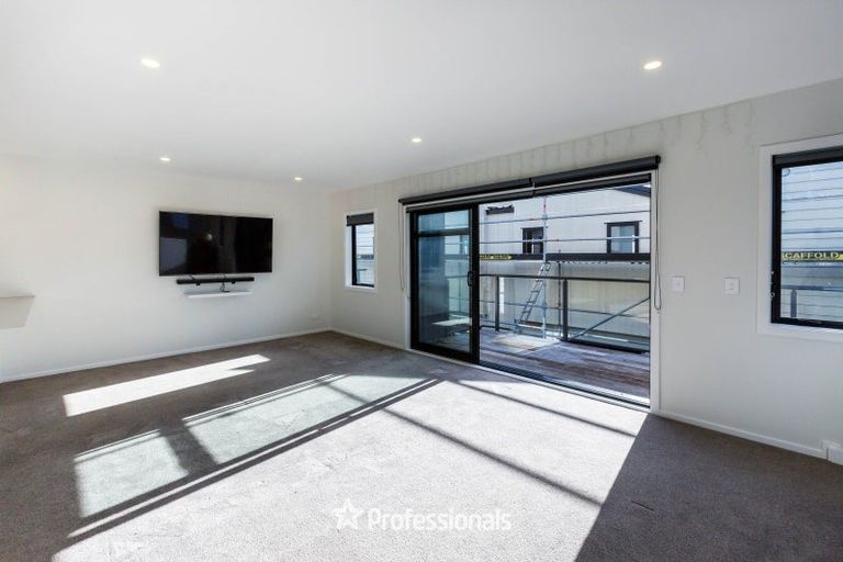 Photo of property in 12d Cairo Street, Upper Hutt Central, Upper Hutt, 5018