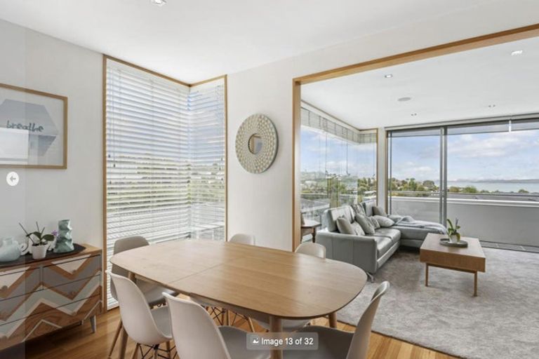 Photo of property in 2/55 Parr Terrace, Castor Bay, Auckland, 0620