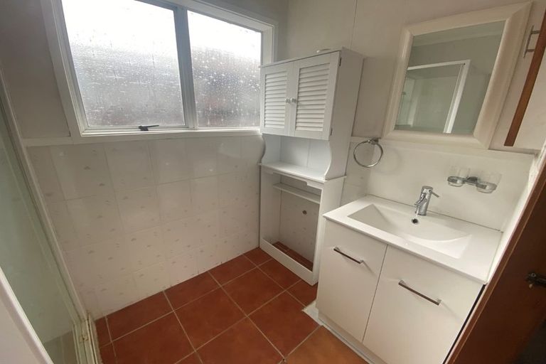 Photo of property in 2/51 Landscape Road, Papatoetoe, Auckland, 2025