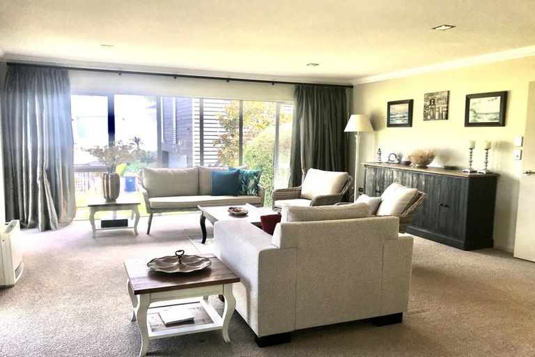 Photo of property in 119 Beach Road, Castor Bay, Auckland, 0620