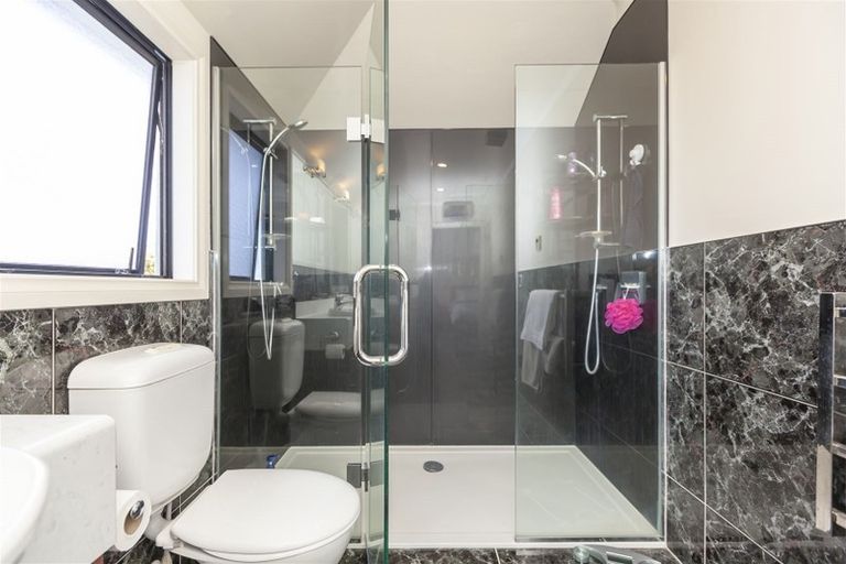 Photo of property in 4 Consort Close, Paraparaumu Beach, Paraparaumu, 5032