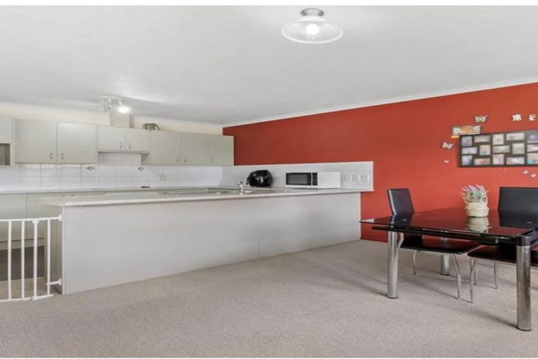 Photo of property in 4 Lime Crescent, Papakura, 2110