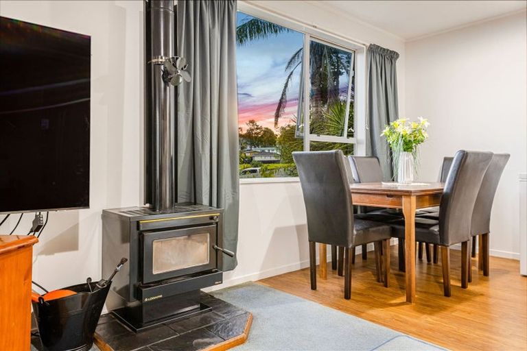 Photo of property in 74 Keegan Drive, Massey, Auckland, 0614