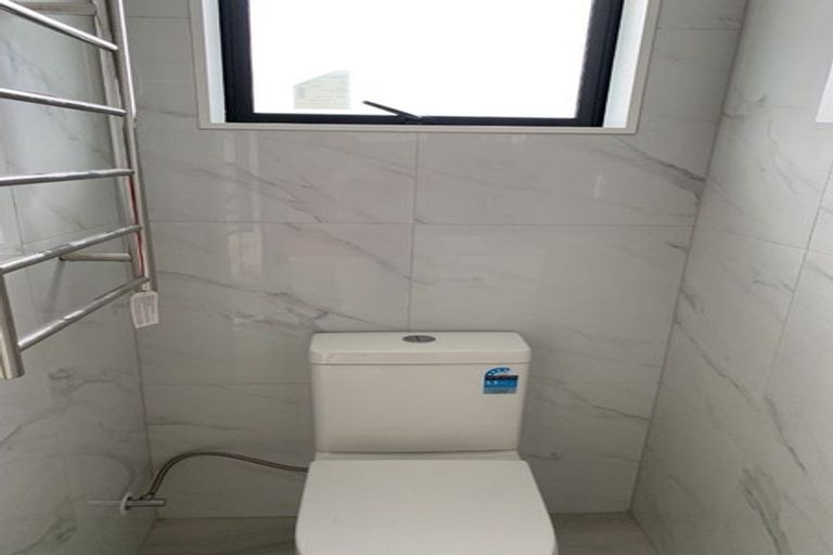 Photo of property in 9a Poruru Close, Papakura, 2110