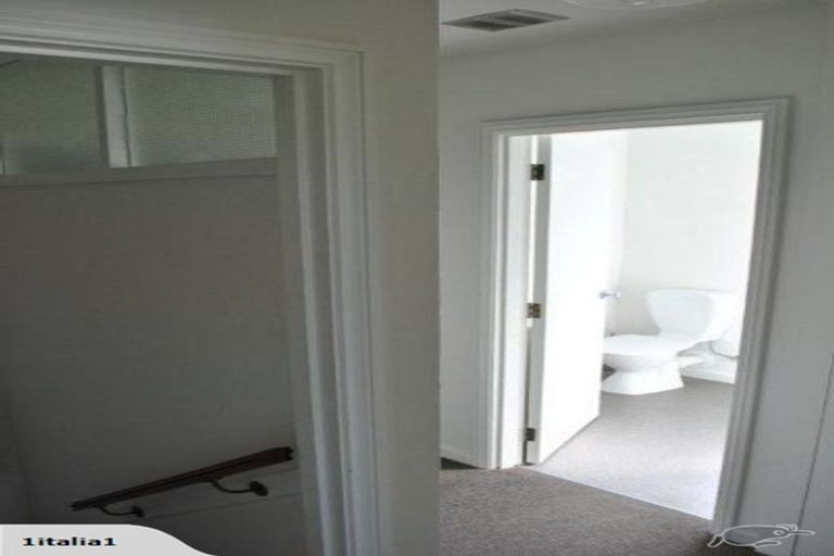 Photo of property in 4/34 Holly Road, St Albans, Christchurch, 8014