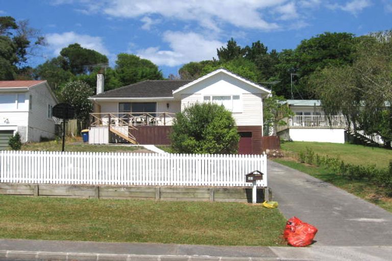 Photo of property in 20 Alexander Avenue, Torbay, Auckland, 0630