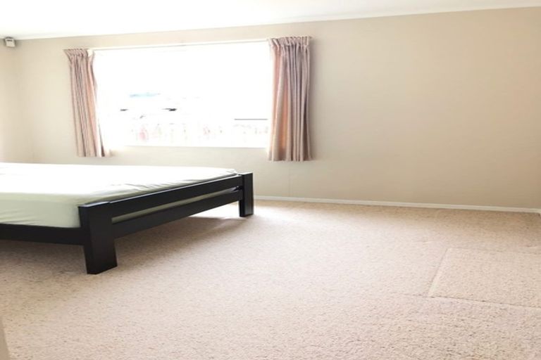 Photo of property in 1/6 Penion Drive, Flat Bush, Auckland, 2023