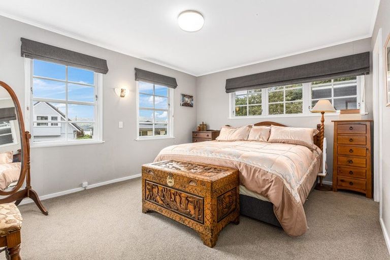 Photo of property in 7 Luff Place, Whitby, Porirua, 5024