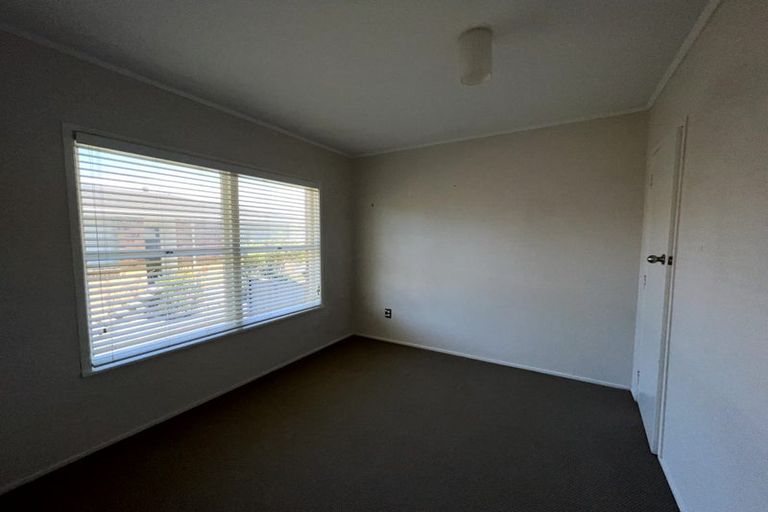 Photo of property in 1/9 Sudan Avenue, Milford, Auckland, 0620