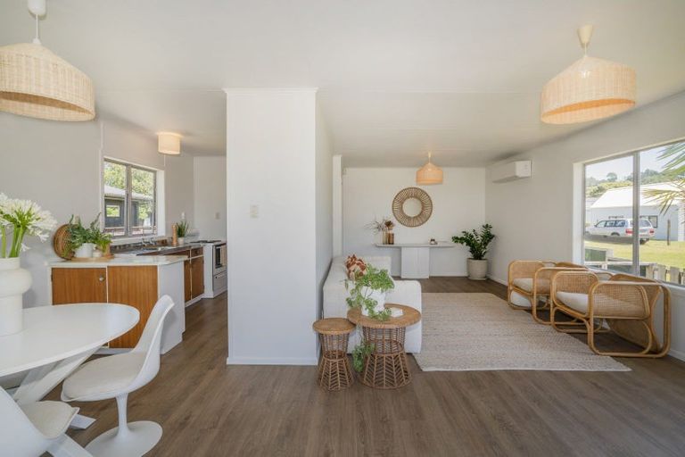 Photo of property in 18 Banks Street, Cooks Beach, Whitianga, 3591