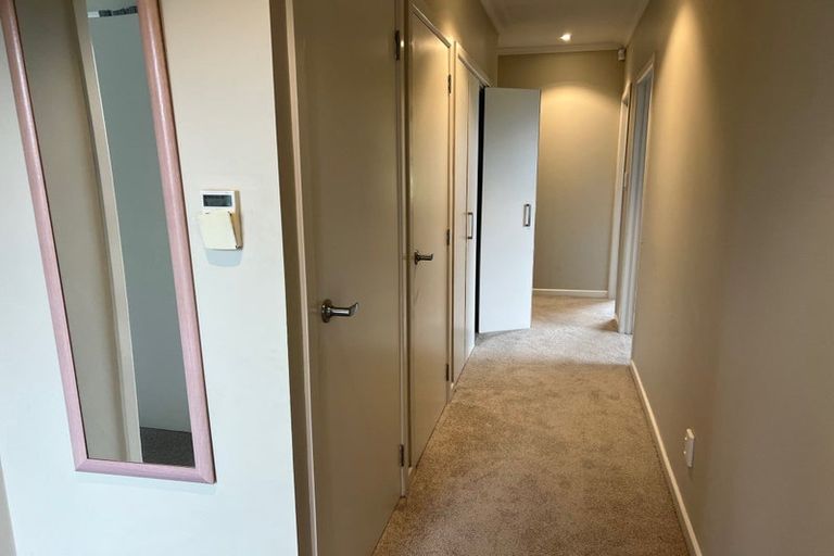 Photo of property in 582 Massey Road, Mangere, Auckland, 2022