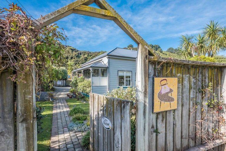 Photo of property in 192 Raumati Road, Raumati Beach, Paraparaumu, 5032