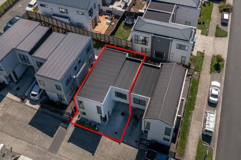 Photo of property in 42 Waihou Crescent, Albany Heights, Auckland, 0632