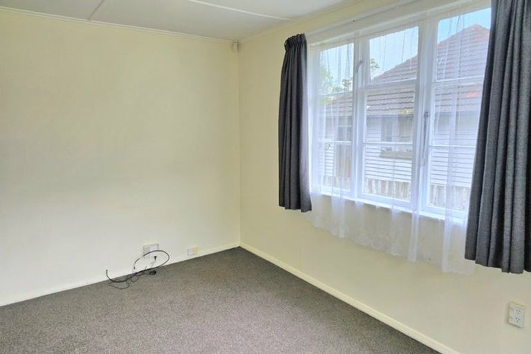 Photo of property in 3 Reuben Grove, Naenae, Lower Hutt, 5011