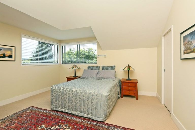 Photo of property in 1b Neeve Place, Taradale, Napier, 4112