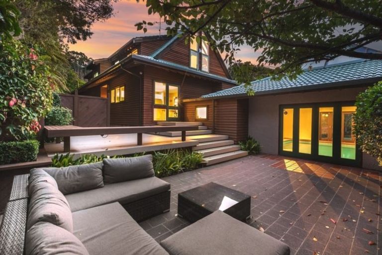 Photo of property in 105 Oriel Avenue, Tawa, Wellington, 5028