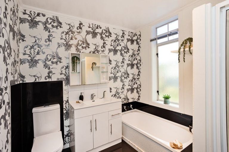 Photo of property in 70 Sydney Street, Windsor, Invercargill, 9810