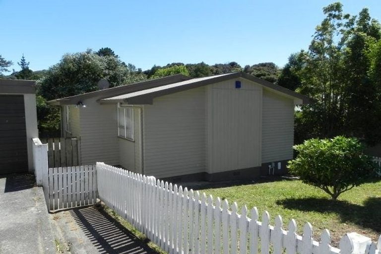 Photo of property in 46 Speargrass Grove, Timberlea, Upper Hutt, 5018