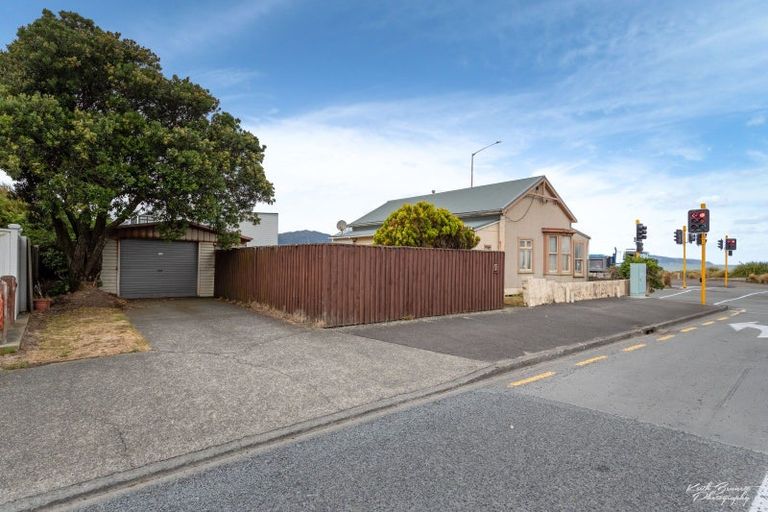 Photo of property in 2 Cuba Street, Petone, Lower Hutt, 5012