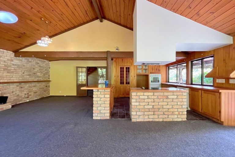 Photo of property in 17 Kay Road, Swanson, Auckland, 0614