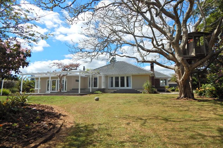 Photo of property in 14 Pa Road, Kerikeri, 0230