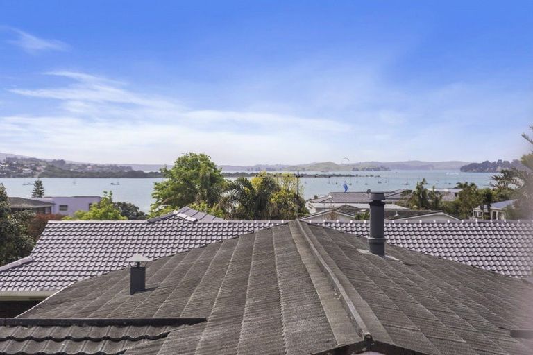 Photo of property in 3 Belmere Rise, Farm Cove, Auckland, 2012