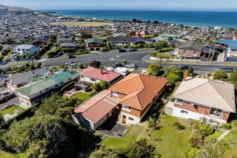 Photo of property in 122 Easther Crescent, Kew, Dunedin, 9012