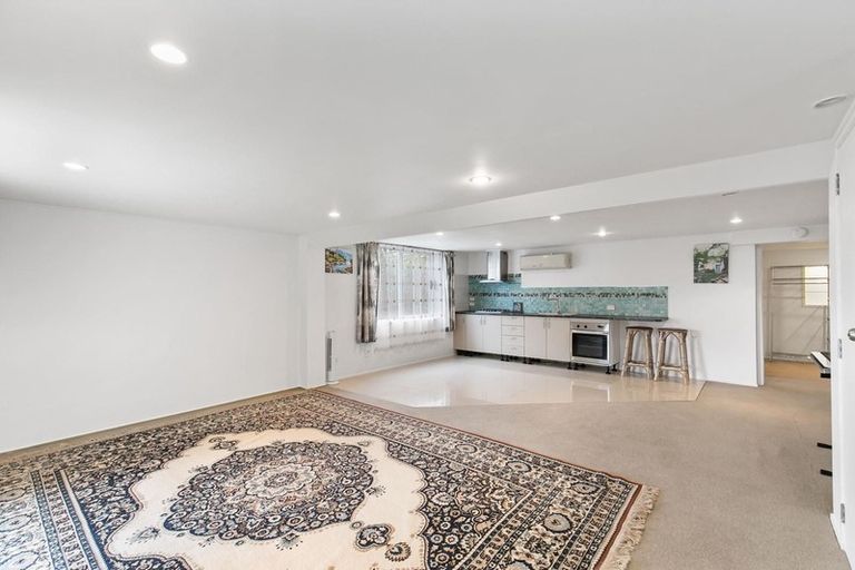 Photo of property in 12 Gledstane Road, Stanmore Bay, Whangaparaoa, 0932