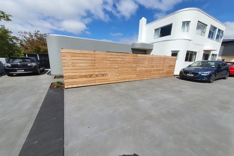 Photo of property in 103 Rattray Street, Riccarton, Christchurch, 8041