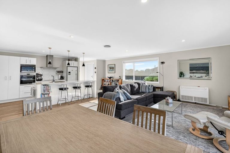 Photo of property in 5 Tarata Grove, Lansdowne, Masterton, 5810