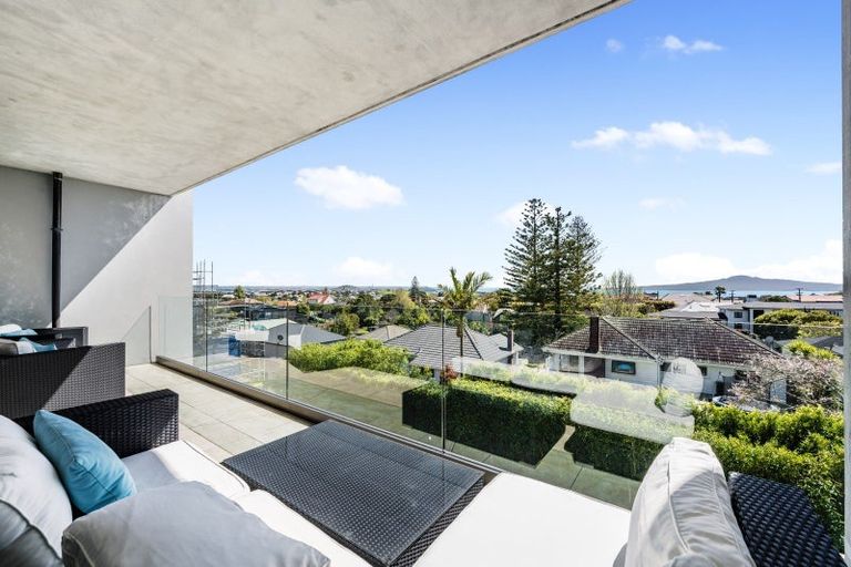 Photo of property in 203/250 Kepa Road, Mission Bay, Auckland, 1071