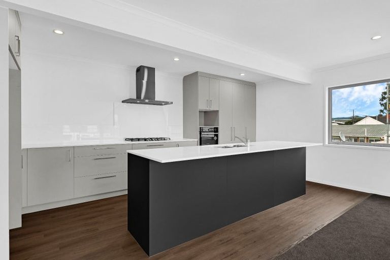Photo of property in 5 Frank Evans Place, Henderson, Auckland, 0610