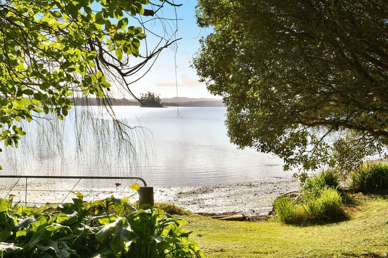 Photo of property in 103 Ridge Road, Howick, Auckland, 2014