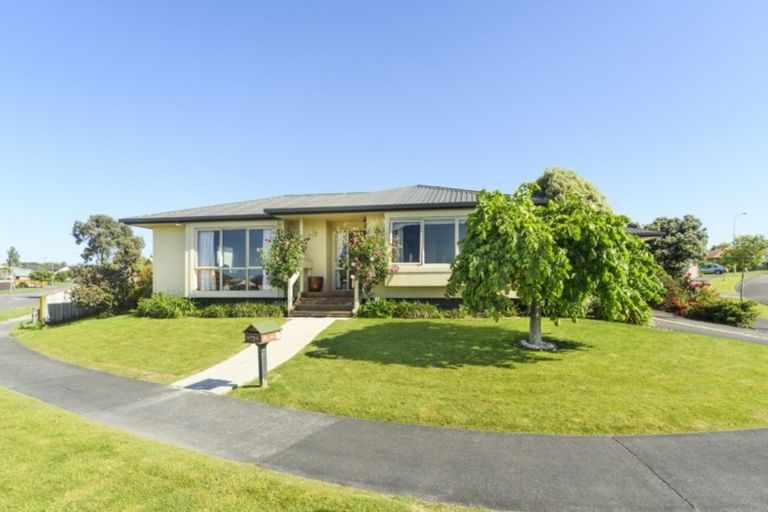 Photo of property in 7 Logan Way, Kelvin Grove, Palmerston North, 4414