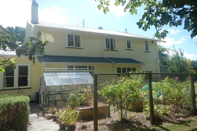 Photo of property in 7 Calico Line, Marton, 4710