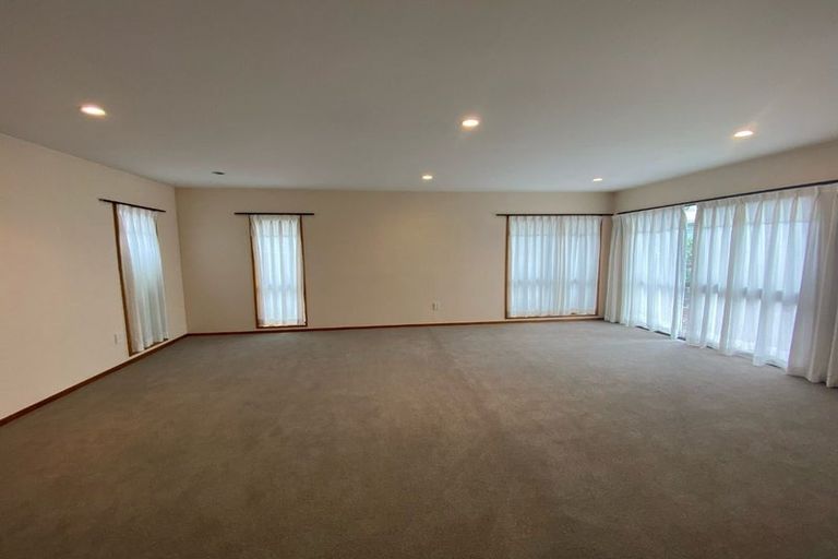 Photo of property in 29 Athol Terrace, Upper Riccarton, Christchurch, 8041