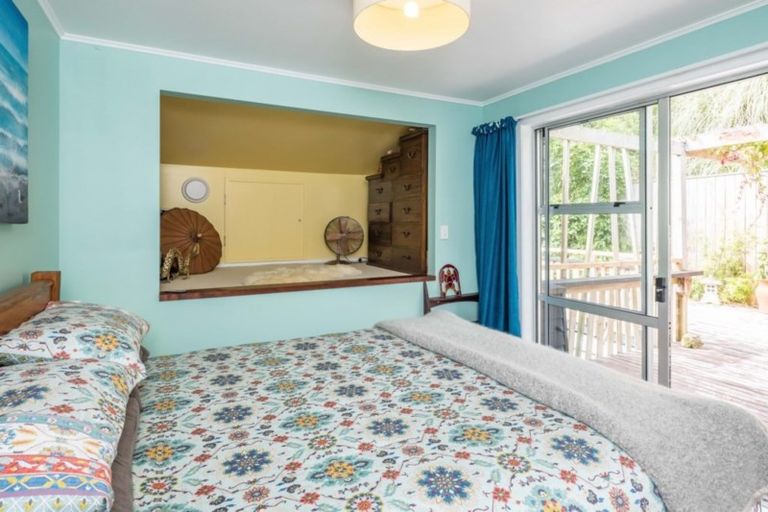 Photo of property in 40 Melrose Road, Island Bay, Wellington, 6023