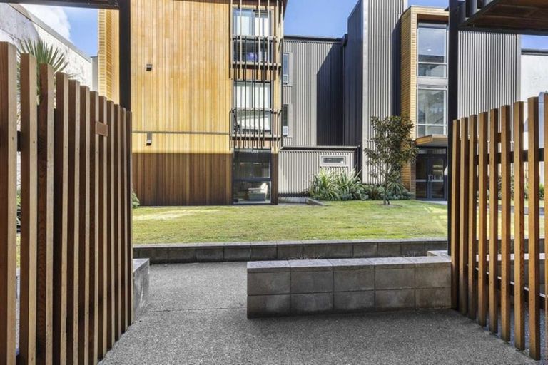 Photo of property in Vedado Apartments, 208/41 Hopper Street, Mount Cook, Wellington, 6011