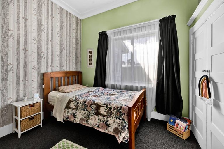 Photo of property in 37 Dixon Avenue, Hawera, 4610