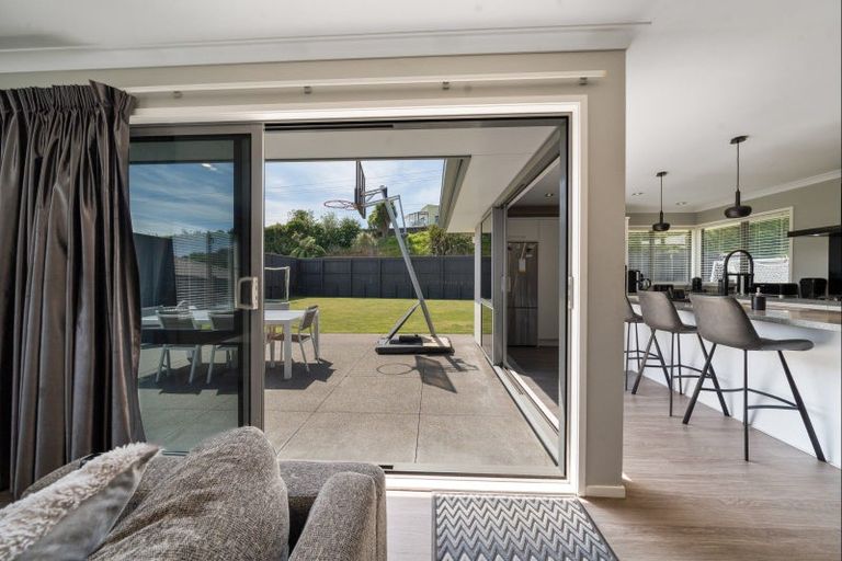 Photo of property in 3 Margaret Alice Close, Whalers Gate, New Plymouth, 4310