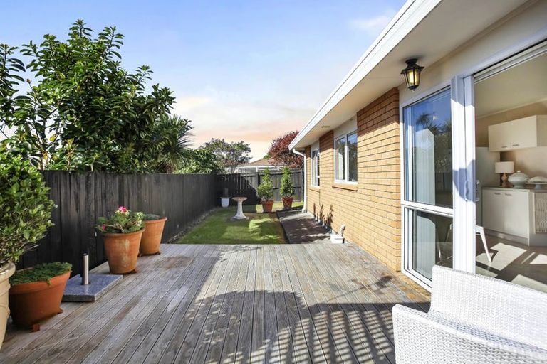 Photo of property in 1/6 Somerton Rise, Henderson, Auckland, 0612