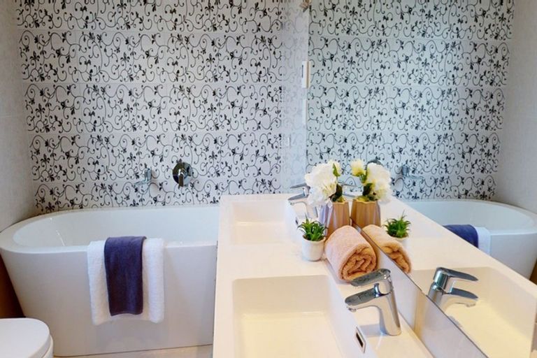 Photo of property in 21a Compton Street, Hillcrest, Auckland, 0627