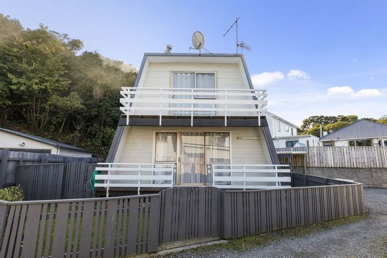 Photo of property in 39a London Road, Korokoro, Lower Hutt, 5012