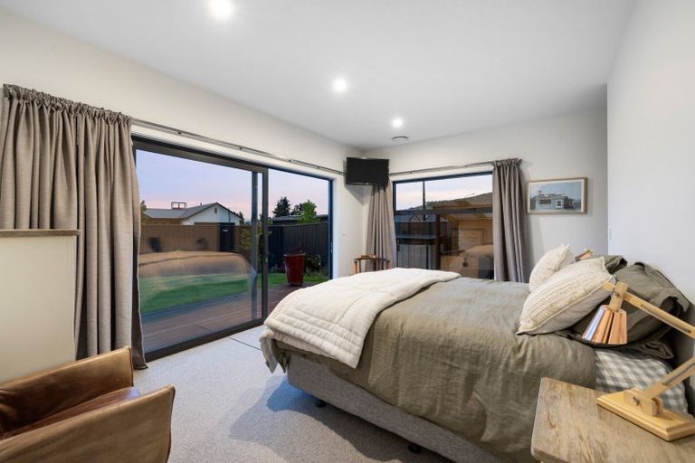 Photo of property in 16 Travertine Street, Cromwell, 9310