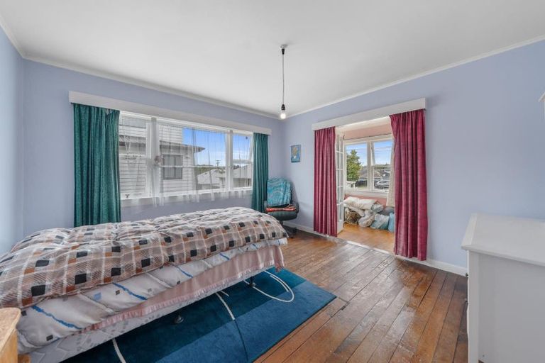 Photo of property in 41 Hutchinson Avenue, New Lynn, Auckland, 0600