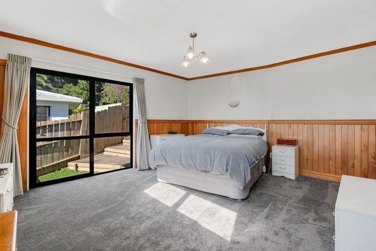 Photo of property in 12 Emery Grove, Bayview, Auckland, 0629
