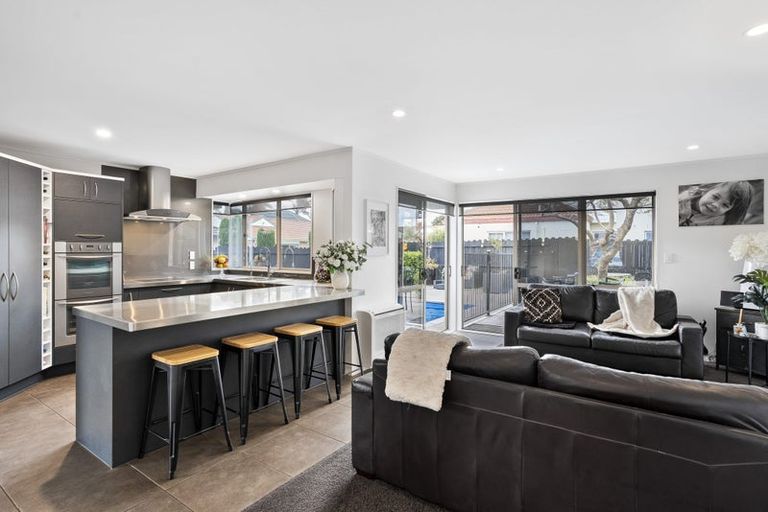 Photo of property in 23 Ben Nevis Place, Northpark, Auckland, 2013
