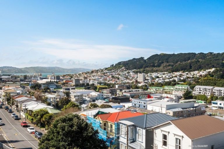 Photo of property in 128a Tasman Street, Mount Cook, Wellington, 6021