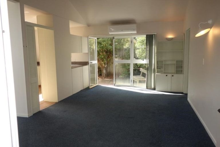 Photo of property in 2/7 Sumnervale Drive, Sumner, Christchurch, 8081