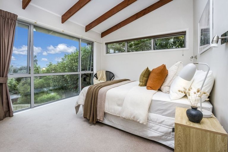 Photo of property in 14 Havenwood Place, Birkenhead, Auckland, 0626